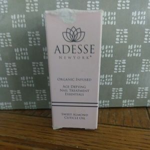 *SOLD* BNIB Adesse Cuticle Oil